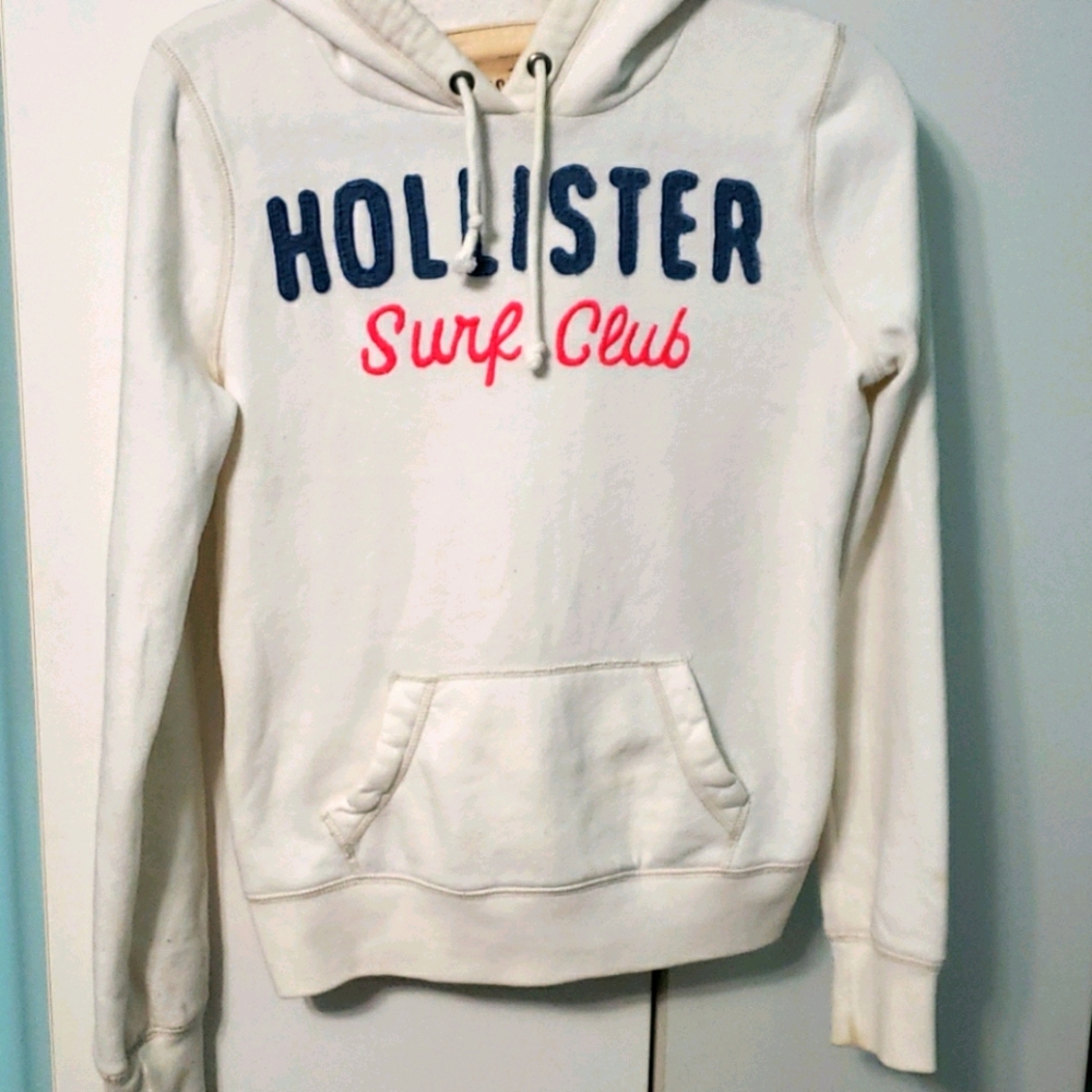 Make me an offer: Y2K Hollister sweater